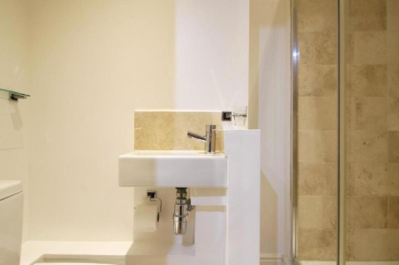 Noa Residence Оксфорд Екстериор снимка